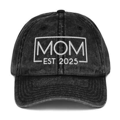 New Mom Est. 2025 Vintage Baseball Cap