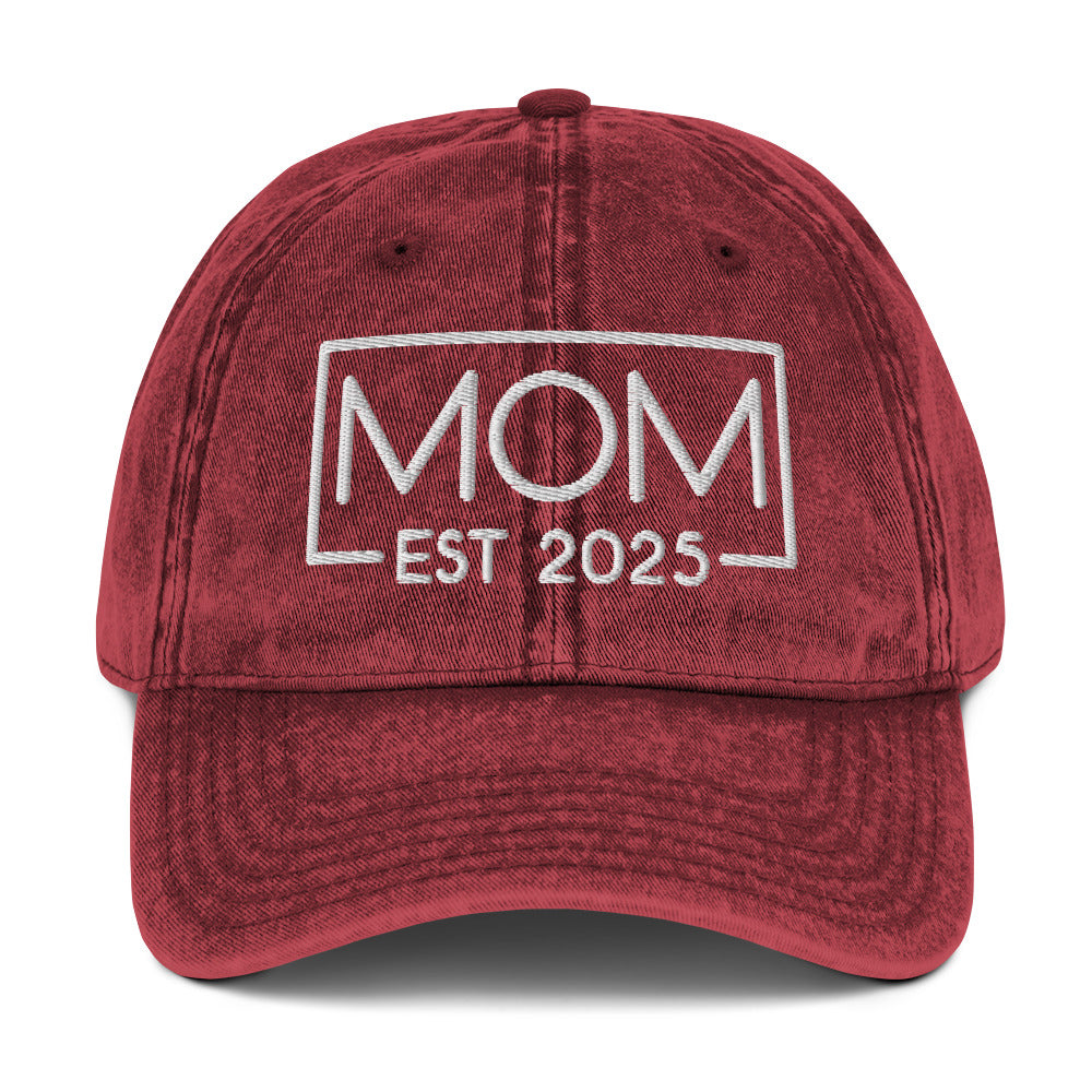 New Mom Est. 2025 Vintage Baseball Cap